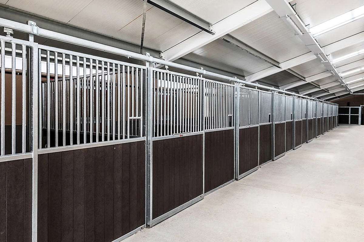 professional-standard-stables